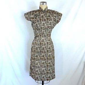 Vintage 50s 60s Chinoiserie Dress Gold Toggle Closure Small